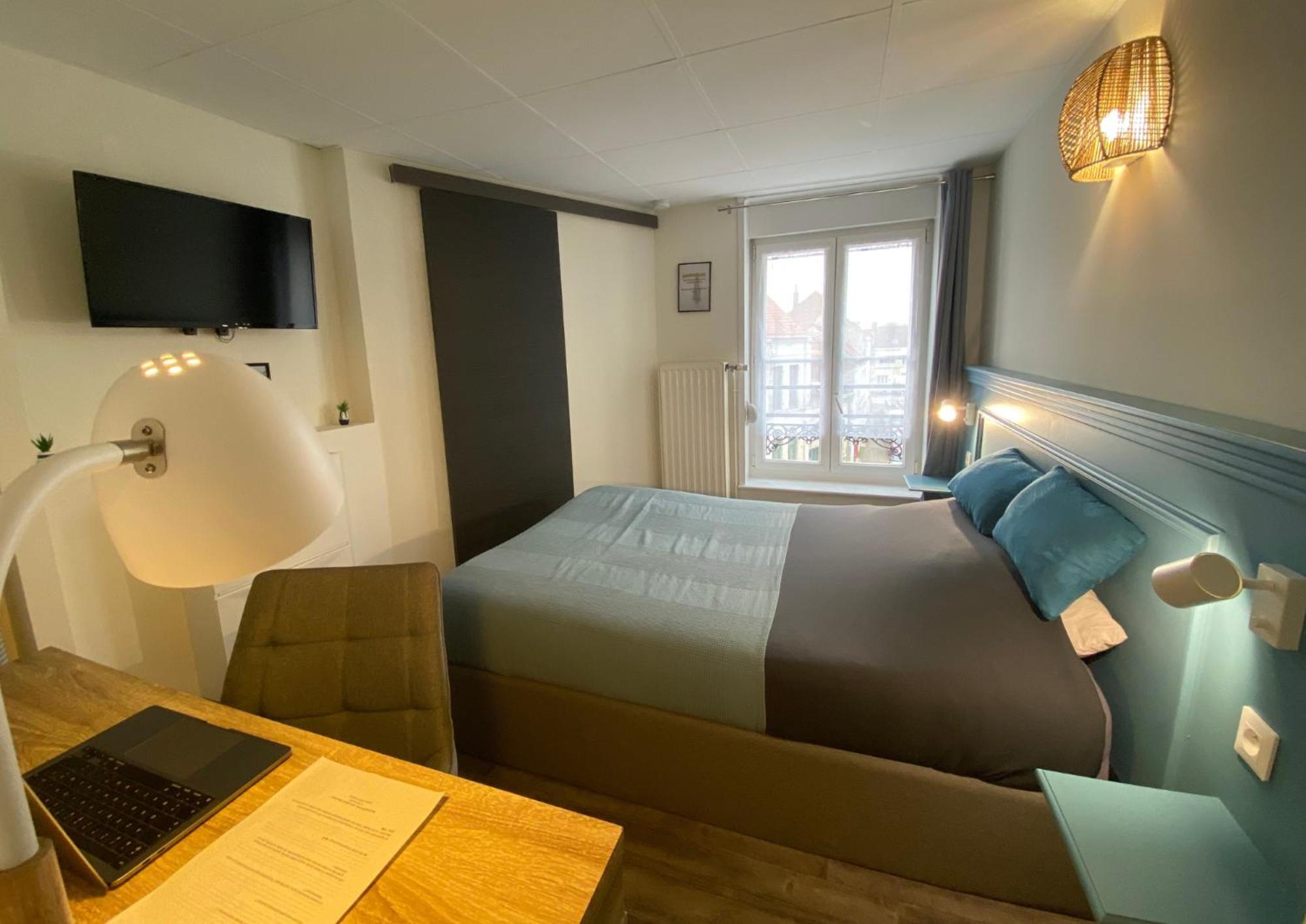 Privative Au Centre De - Proche Commodites Et Gare Appartement *